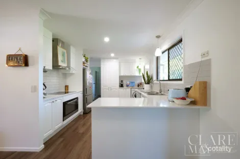 Property photo of 21 Crestwood Drive Camira QLD 4300