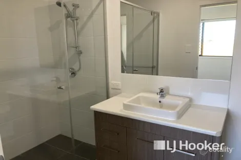 Property photo of 1/18 Darling Circuit Plainland QLD 4341