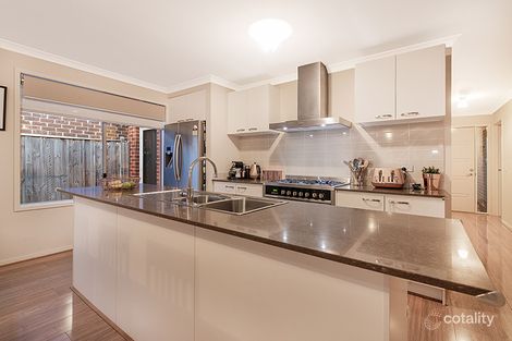 Property photo of 34 Quarters Boulevard Cranbourne West VIC 3977