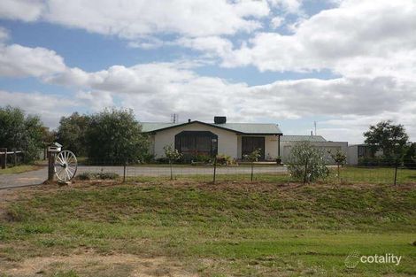 19 Gunyah Flat Rd, Charlton, VIC 3525