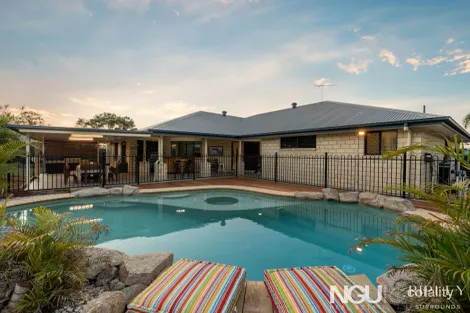 6 Ashford Ct, Flinders View, QLD 4305