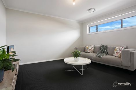 Property photo of 42 Jennings Crescent Spring Farm NSW 2570