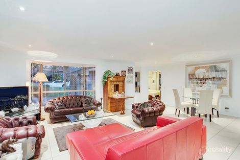 Property photo of 8 Hastings Crescent Carrara QLD 4211
