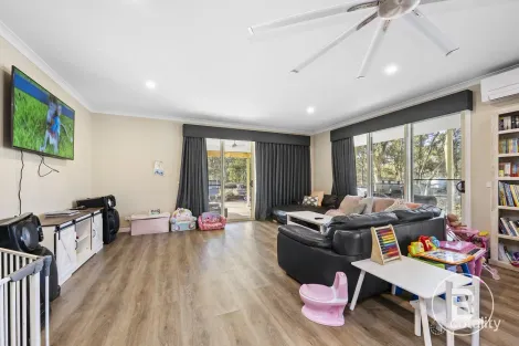 Property photo of 32 Rutherford Street Avoca VIC 3467