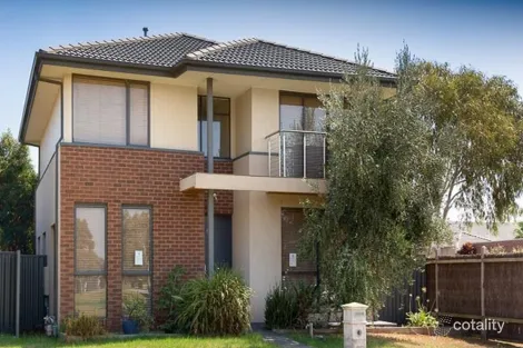 Property photo of 11 Mountainview Terrace Keysborough VIC 3173