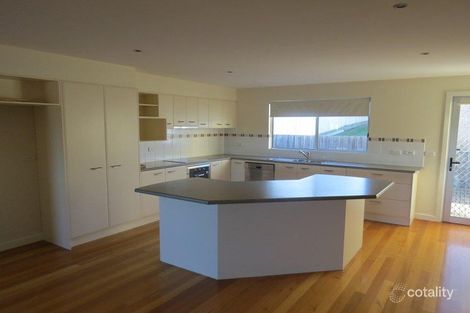 Property photo of 2/4 Stamford Road Lakes Entrance VIC 3909