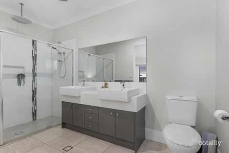 Property photo of 27 Freedom Crescent South Ripley QLD 4306