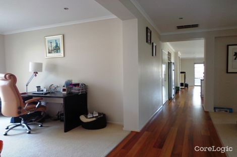 Property photo of 51 Ladybird Crescent Point Cook VIC 3030