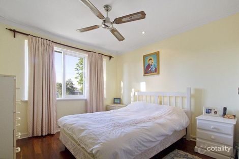 Property photo of 13 Tolworth Way Embleton WA 6062