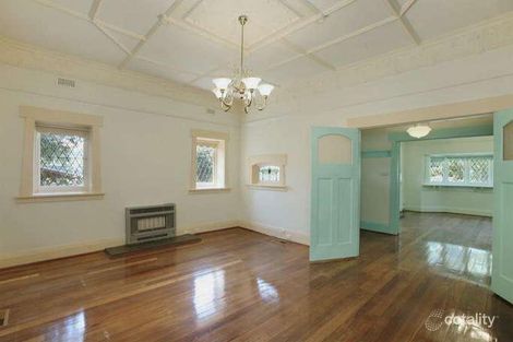 Property photo of 15 Dorothy Avenue Glen Huntly VIC 3163
