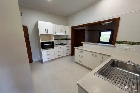 611 Thurgoona St, Albury, NSW 2640