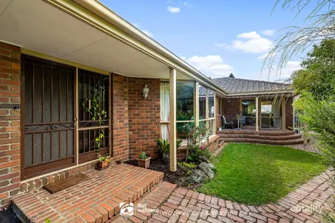 4 Freemantle Dr, Wantirna South, VIC 3152