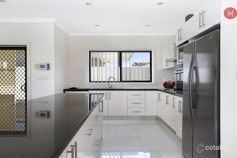 Property photo of 6 Laurieton Road Carnes Hill NSW 2171