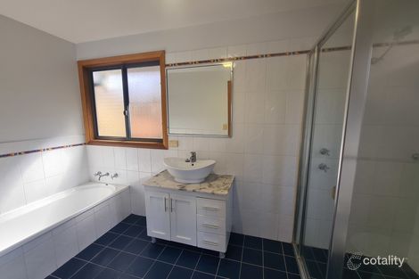 Property photo of 1 Hasluck Drive Watanobbi NSW 2259