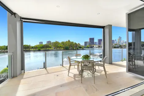 4/68-70 Sunset Bvd, Surfers Paradise, QLD 4217