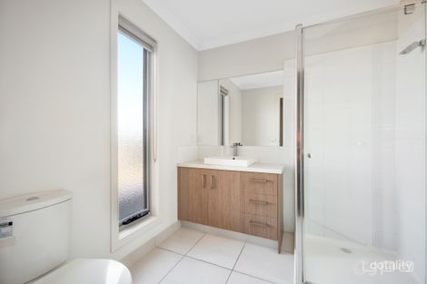 Property photo of 22A Hindmarsh Drive Manor Lakes VIC 3024