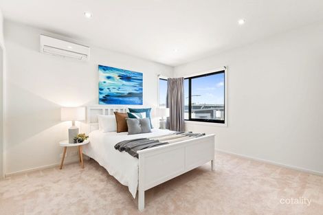 Property photo of 15 Burn Nar Look Drive Burwood VIC 3125