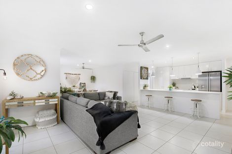 2/17 Faraday Cres, Pacific Pines, QLD 4211