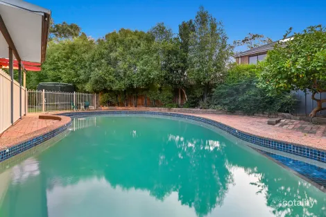 Property photo of 10 Eriden Close Glen Waverley VIC 3150