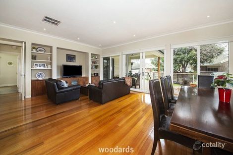 Property photo of 25 Murrumbeena Crescent Murrumbeena VIC 3163