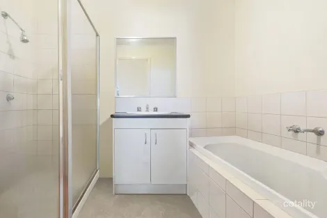 Property photo of 9/52 Latham Street Werribee VIC 3030