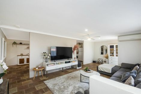 Property photo of 33 Amethyst Place Maida Vale WA 6057