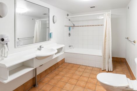 Property photo of 6/140-144 Ferny Avenue Surfers Paradise QLD 4217