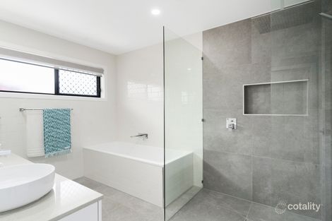 33 Sandpiper St, Wellington Point, QLD 4160