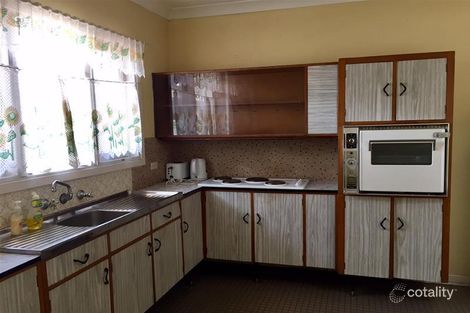 Property photo of 4 Coops Avenue Thornlie WA 6108