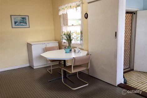 Property photo of 4 Coops Avenue Thornlie WA 6108
