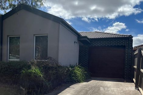 2/2 Retreat Pl, Werribee, VIC 3030