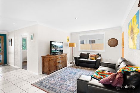 Property photo of 1 Kareelah Avenue Berkeley Vale NSW 2261