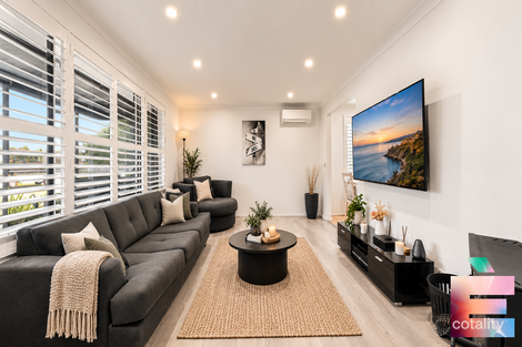Property photo of 20 Cabbage Tree Palm Crescent Pelican NSW 2281