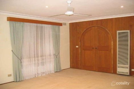 Property photo of 13 Mark Court Hampton Park VIC 3976