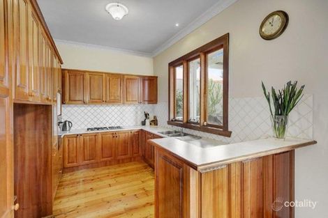 Property photo of 19 Rockbeare Grove Ivanhoe VIC 3079
