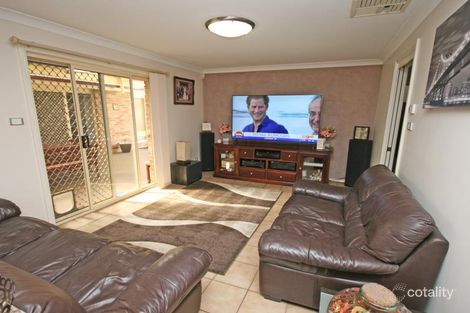 Property photo of 4 Minimbah Close Hillvue NSW 2340