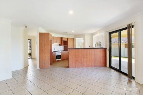 Property photo of 64 Warwick Road Hillvue NSW 2340