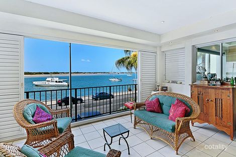 Property photo of 3/326-342 Marine Parade Labrador QLD 4215
