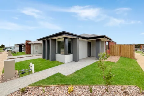 81 Frost Dr, Charlemont, VIC 3217