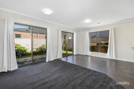 Property photo of 4 Shannon Close Alfredton VIC 3350