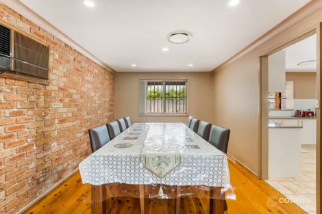 Property photo of 2 Barron Place Bossley Park NSW 2176