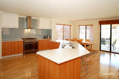 Property photo of 13 Nolan Close Bundoora VIC 3083
