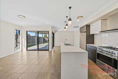 Property photo of 110 Dragonfly Drive Chisholm NSW 2322