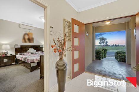 Property photo of 14 Embleton Avenue Tarneit VIC 3029