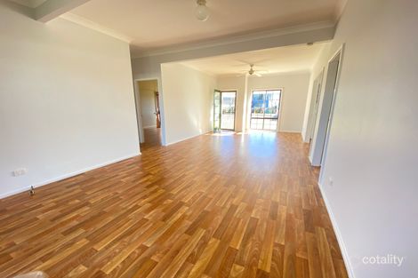 Property photo of 20 Makoro Street Pelican NSW 2281