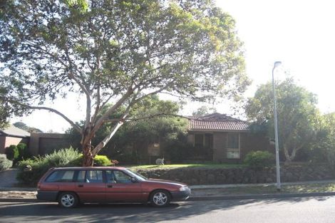 Property photo of 88 Charles Green Avenue Endeavour Hills VIC 3802