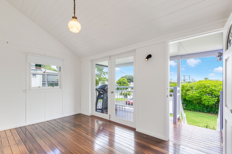 Property photo of 35 Fifth Avenue Wilston QLD 4051