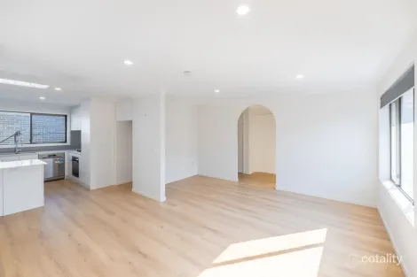 Property photo of 2/47 Golf Links Avenue Oakleigh VIC 3166