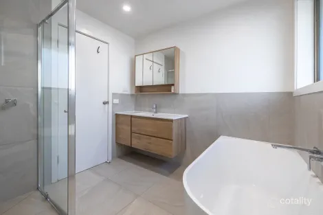 Property photo of 2/47 Golf Links Avenue Oakleigh VIC 3166