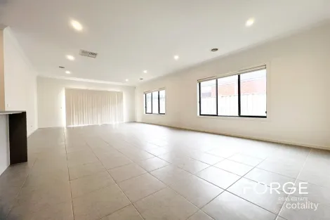 Property photo of 1 Firefly Road Point Cook VIC 3030